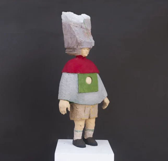 Peter Kröning, Heilige Heimat, 2025, Holz, Blattgold, Farbe, 76 x 33 x 15 cm